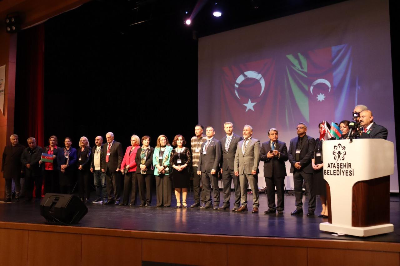 Türk-Azerbaycan Dernekleri Federasyonu Başkanı Adalat Turan konuşma yaptı. 