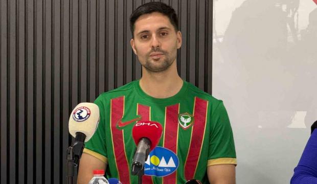 Kocaelispor'dan ayrılan Tarkan Serbest, liderle s&ouml;zleşme imzaladı
