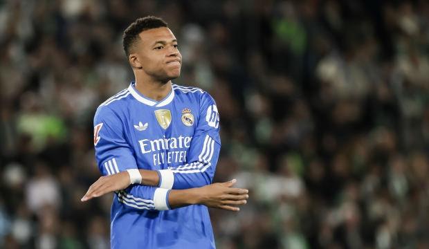 Real Madrid ve Mbappe'ye b&uuml;y&uuml;k şok! Kul&uuml;p duyurdu