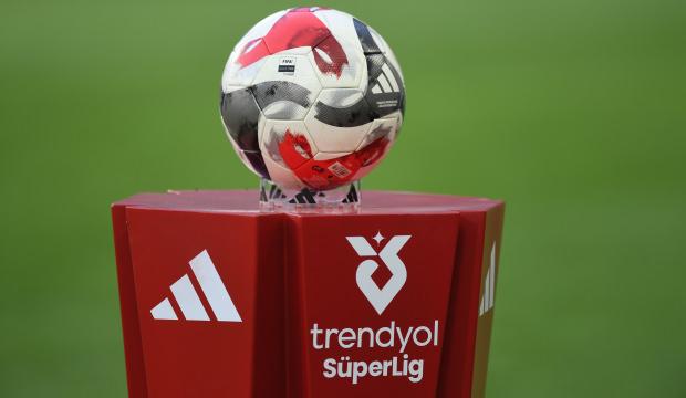 İlk yarının kart raporu a&ccedil;ıklandı! En az kartı S&uuml;per Lig'in 2 devi g&ouml;rd&uuml;