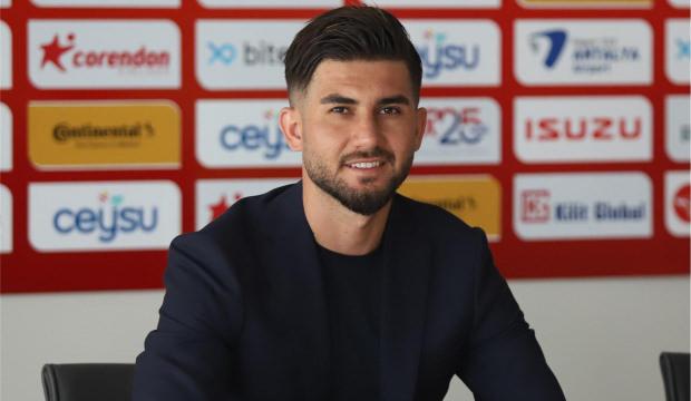 Takımıyla Avrupa'da oynuyordu! S&uuml;per Lig'den 2. Lig'e transfer oldu