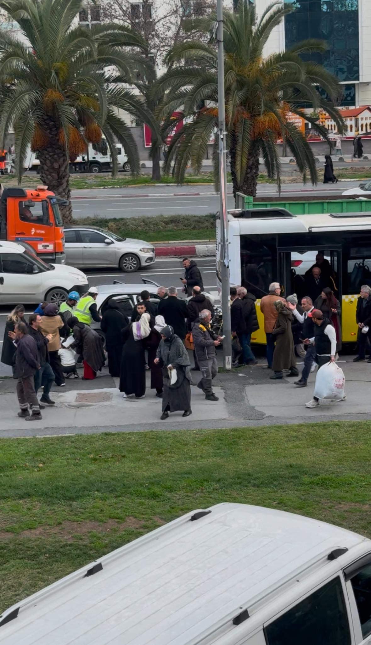 Olay yerine çok sayıda ekip sevk edildi. 