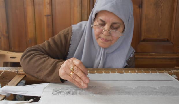 Yaşının 70 olduğuna bakmayın: İşlediği ürünlerin fiyatı 200 bin TL'ye kadar çıkıyor 