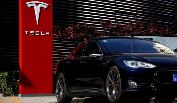 Tesla'ya büyük şok! 2,6 milyon araç için flaş karar