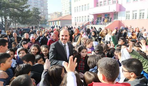 Başkan Altay'ın karne heyecanı yaşayan öğrencilere tebrik mesajı 