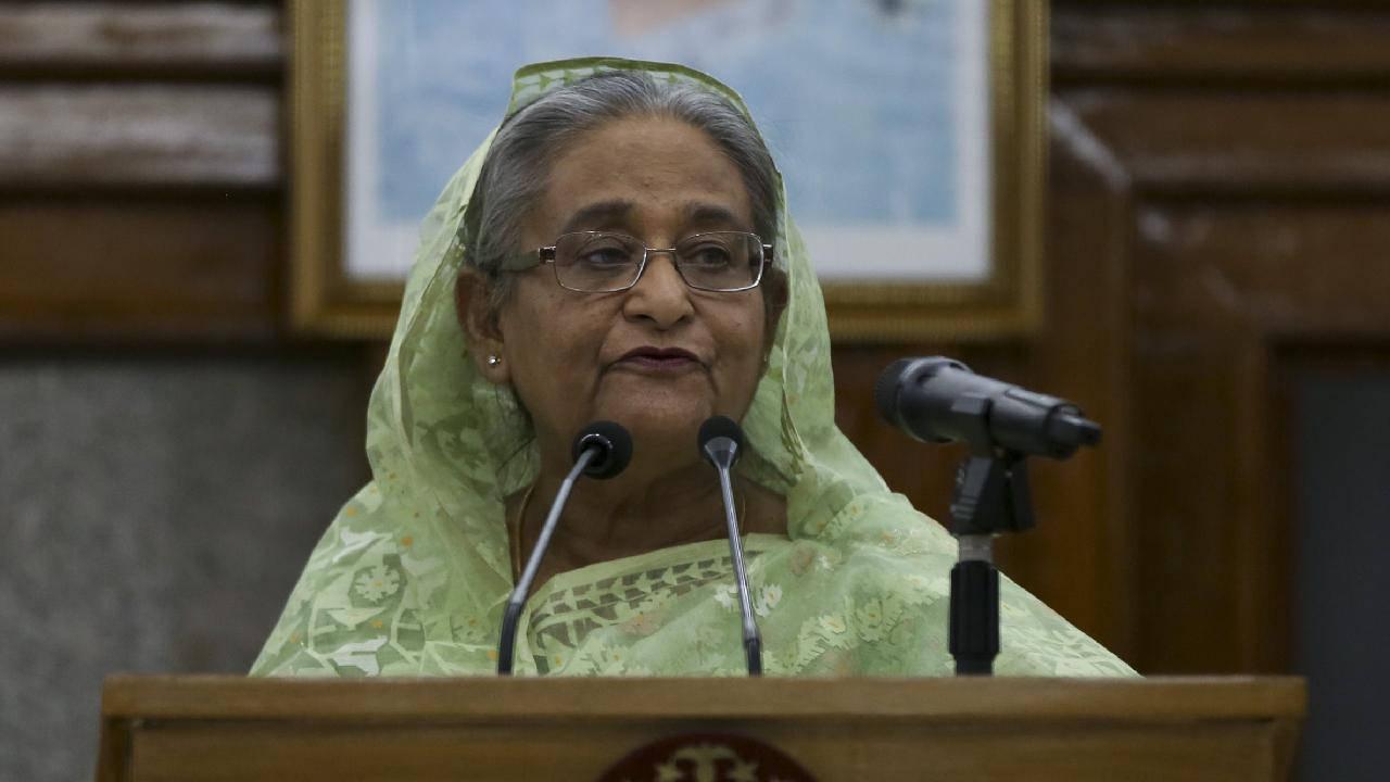  Hindistan'a kaçan eski Bangladeş Başbakanı Şeyh Hasina Vecid