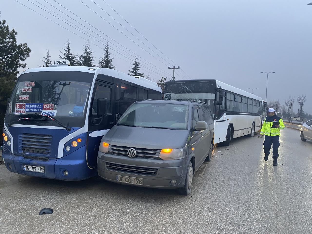 Kazada DHA'nın edindiği bilgilere göre 31 kişi yaralandı. 