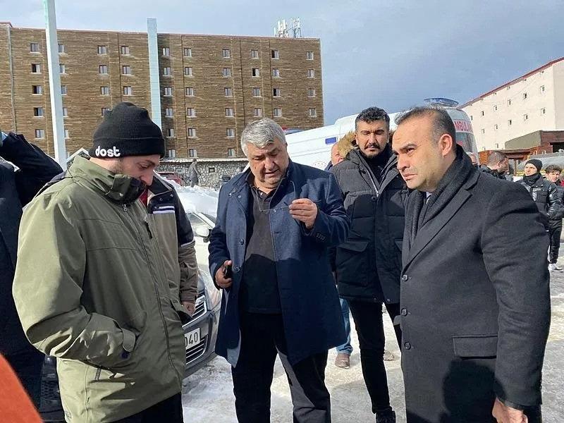 Sanayi ve Teknoloji Bakanı Mehmet Fatih Kacır acı haberi alan Baba Gültekin’i teselli etti.