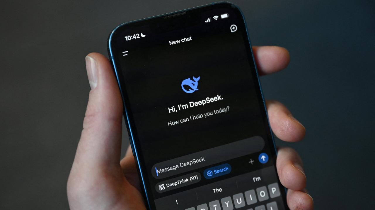 DeepSeek kısa bir süre içerisinde AppStore'da en popüler uygulama haline geldi.
