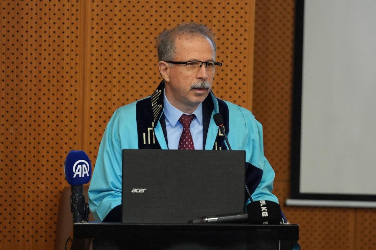 Medeniyet Üniversitesi Rektör Prof. Dr. Gülfettin Çelik