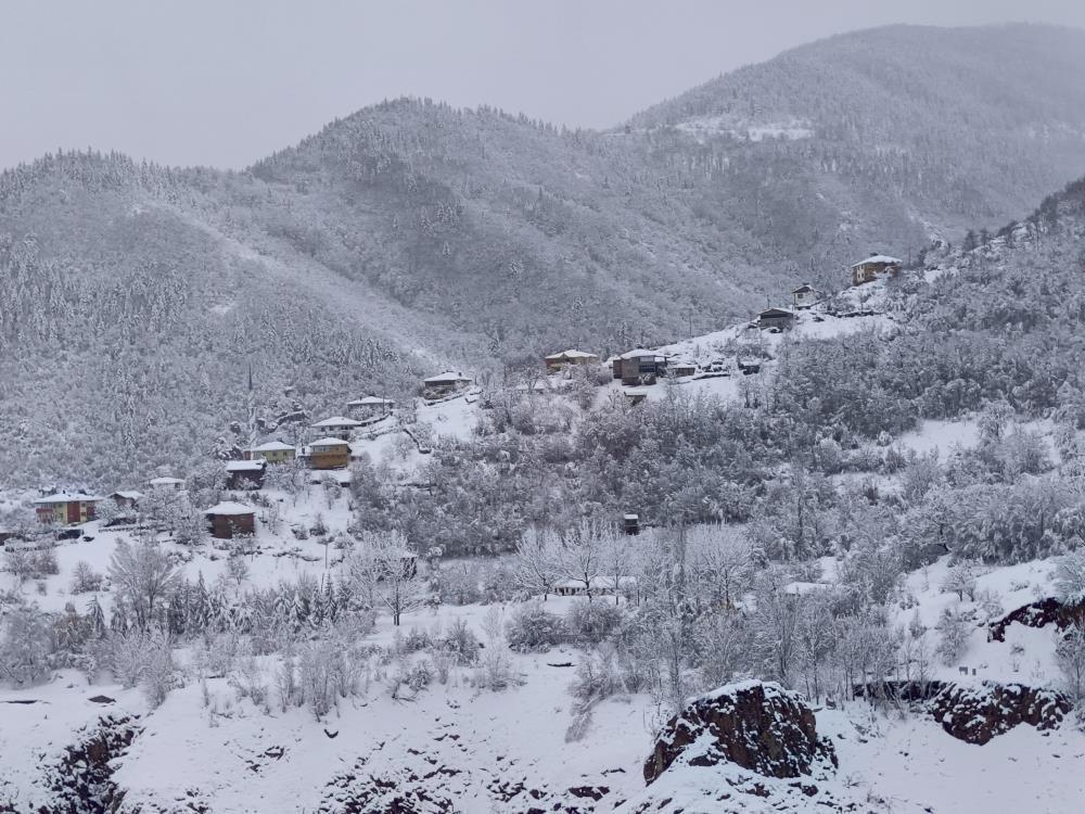 Ordu'nun 11 ilçesinde eğitime kar engeli