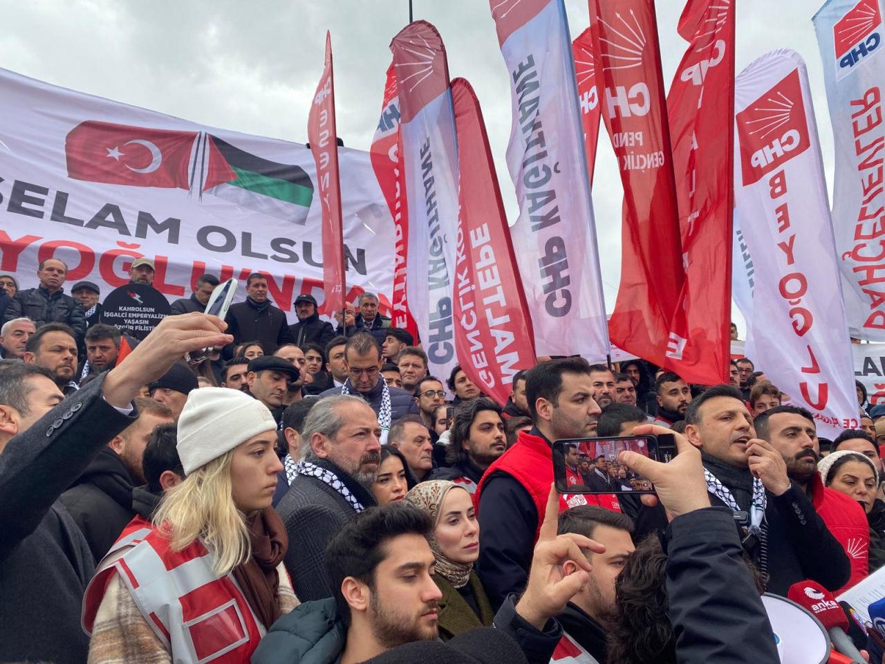 CHP'nin Eminönü'ndeki Filistin eylemi