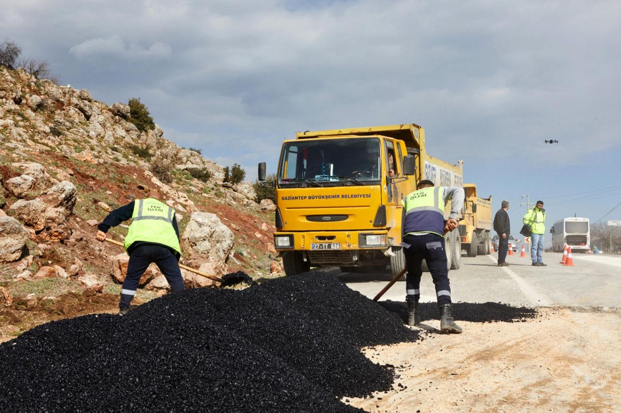  Toplamda 5 bin 850 ton sıcak asfalt döşendi.