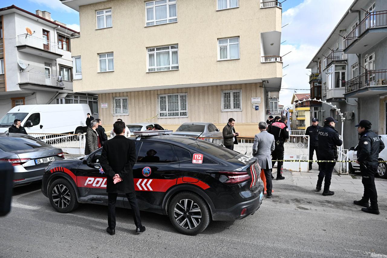 3 çocuğunun bileğini kesen anne gözaltına alındı. 