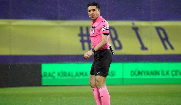 1. Lig ma&ccedil;ında hakemden hayati m&uuml;dahale: Futbolcuyu &ouml;l&uuml;mden kurtardı