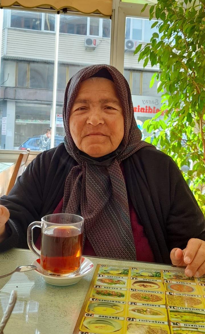  Emine Ekinci (75)
