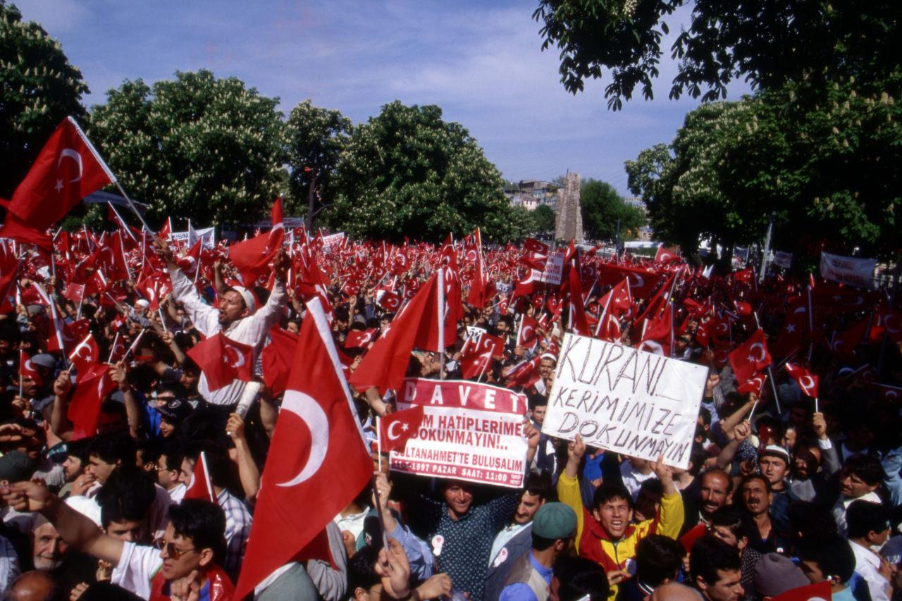  İstanbul'da sekiz yıllık kesintisiz eğitim protestoları - 1997