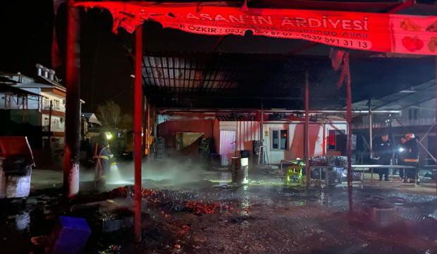 Çöpten aldığı kartonla depoyu ateşe verdi: Kundakçının rahatlığı 'pes' dedirtti