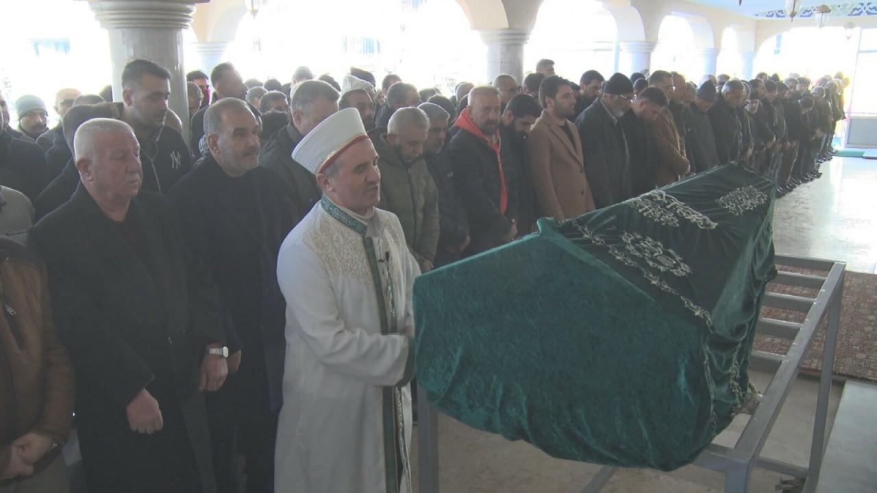 Mehmet Emrah Düşmez'in cenaze namazı kılındı. 