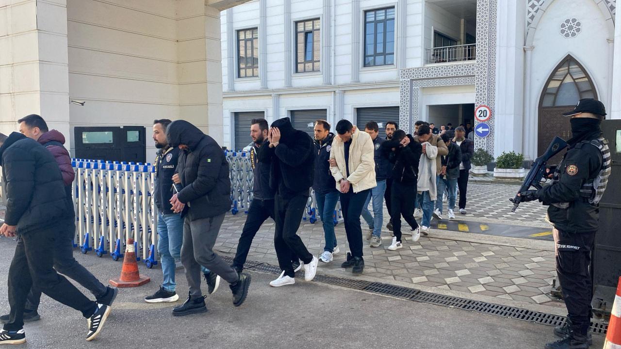 Yakalanan 30 şüpheli adliyeye sevk edildi. 