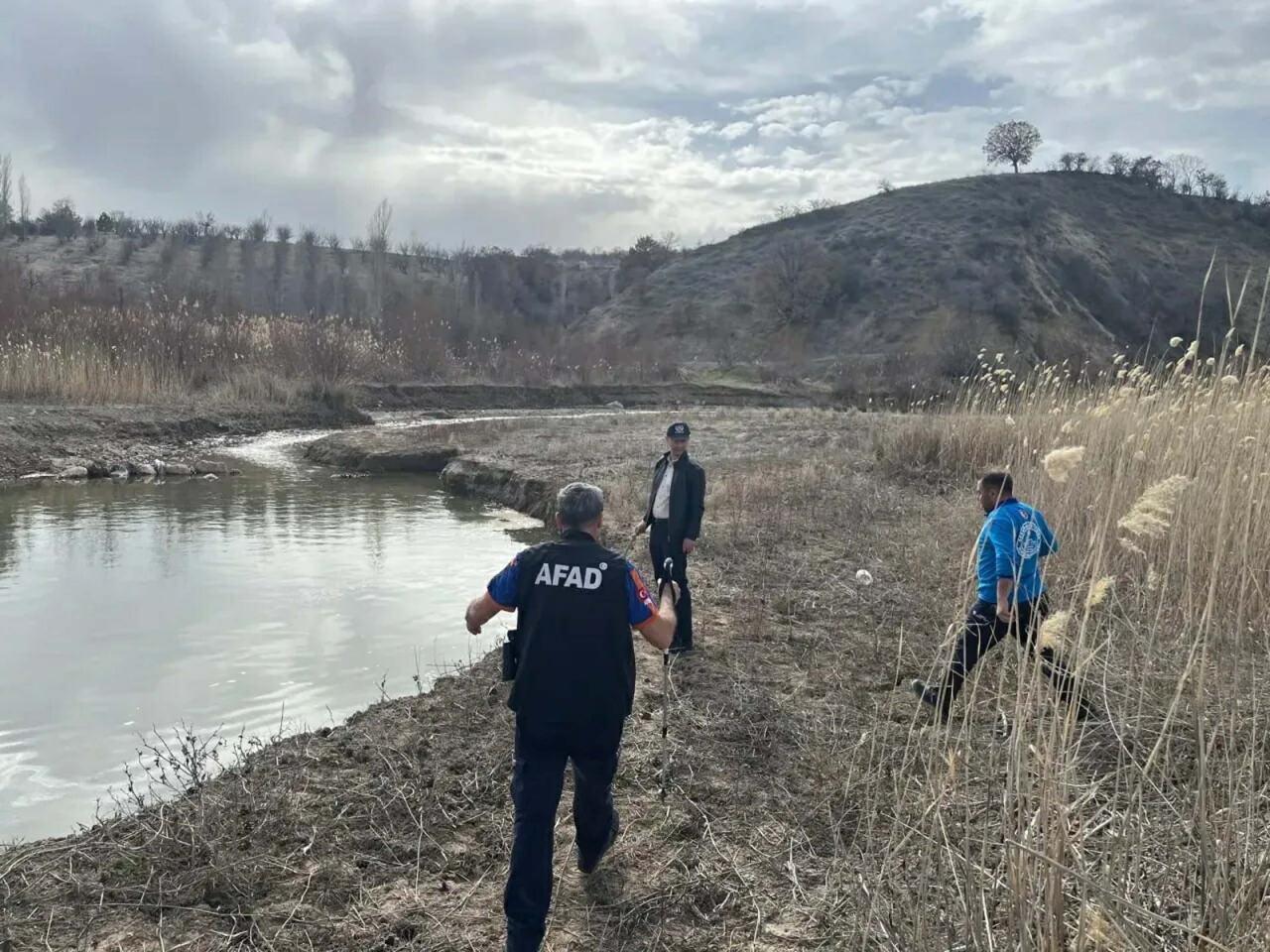 Cevriye Memiş'in bulunduğu dere yatağı.