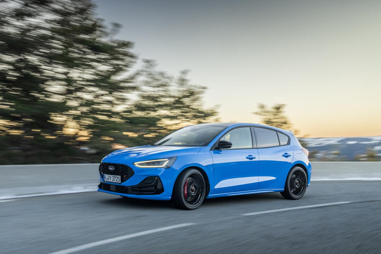 Ford Focus, yıllar süren popülaritesinin ardından, otomotiv dünyasındaki değişimlerle birlikte 2025’te üretimden kaldırılıyor.