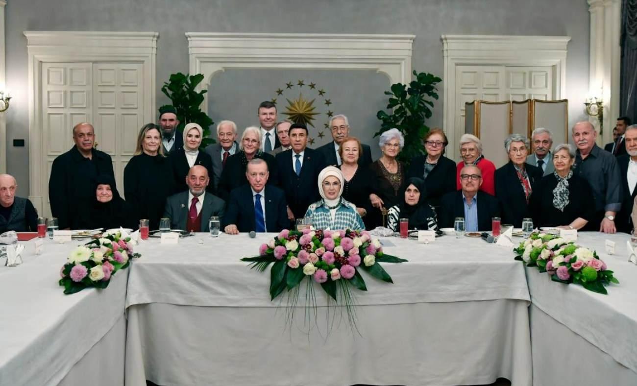 Emine Erdoğan'ın yaşlılarla iftarına sürpriz ziyaret!