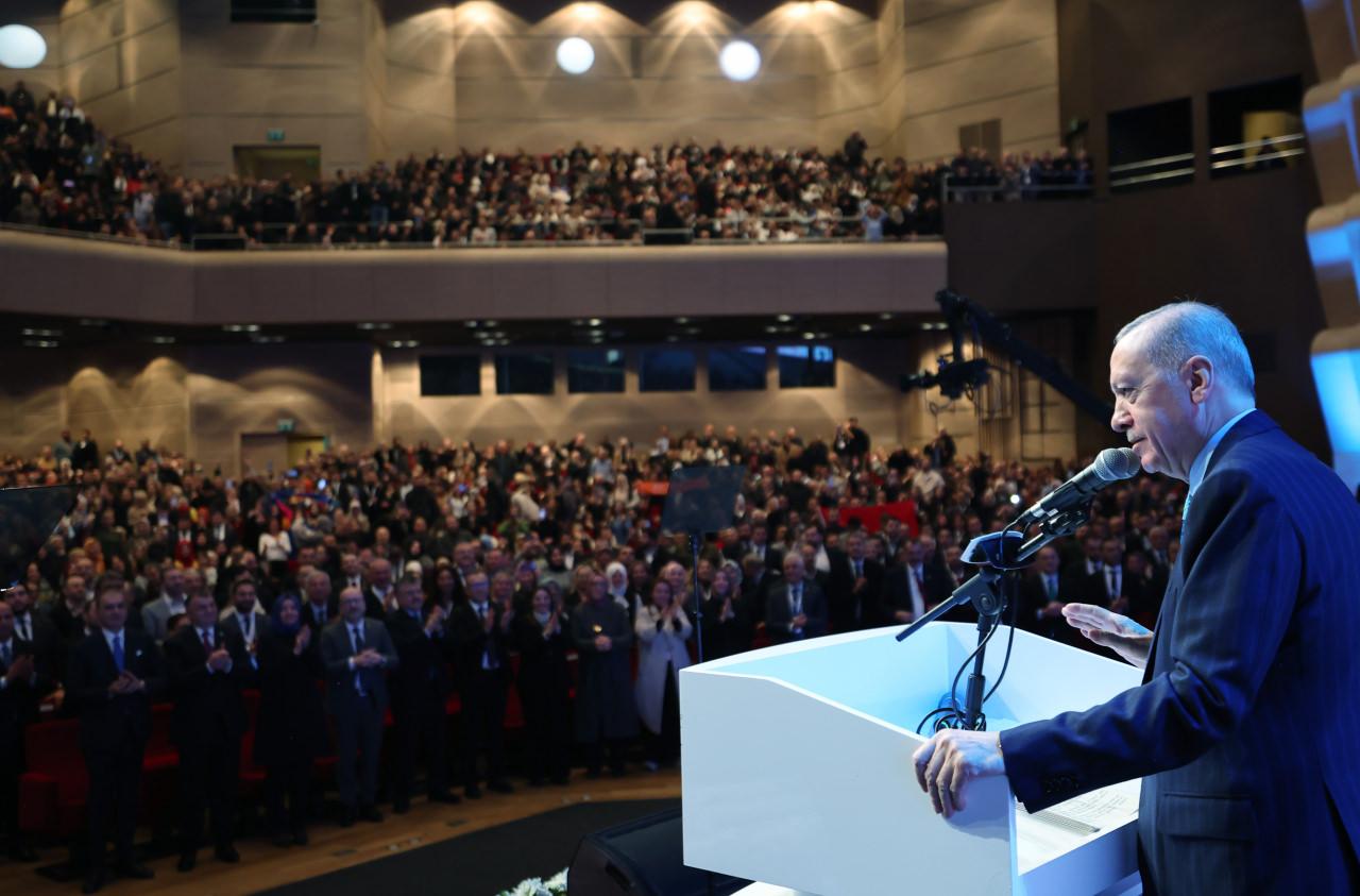 Cumhurbaşkanı Recep Tayyip Erdoğan, AK Parti Türk Devletleri ile İlişkiler Başkanlığınca Haliç Kongre Merkezi'nde gerçekleştirilen 21 Mart Nevruz Günü Anma Programı'na katılarak konuşma yaptı.