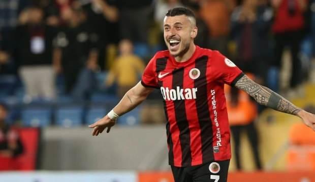 Metehan Mimaroğlu, Gençlerbirliği'ni sırtlıyor