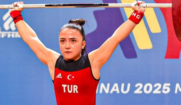 Milli sporcu Cansu Bektaş üst üste 3. kez Avrupa şampiyonu