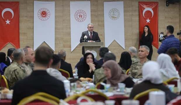 Bakan Bak'tan A Milli Kadın Tenis Takımı için tebrik mesajı