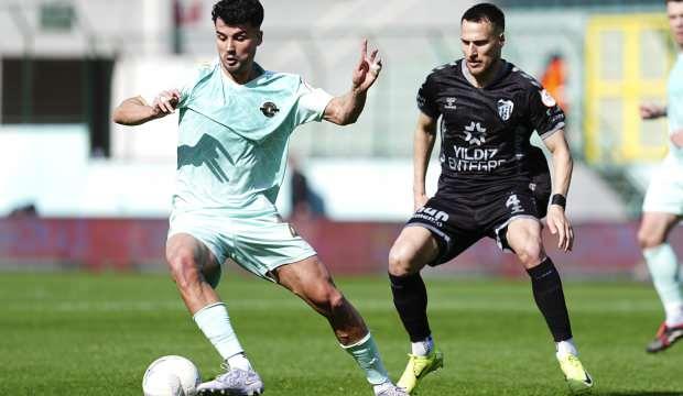 4 gollü maçta şampiyona geçit yok!
