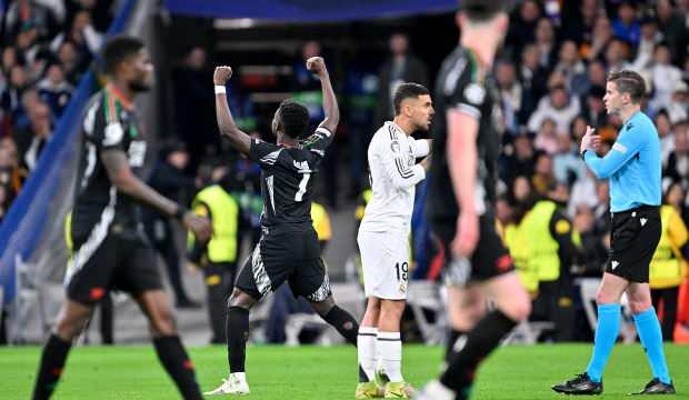 Real Madrid'e 90+3'te tarihi darbe! Devler Ligi'ne veda ettiler