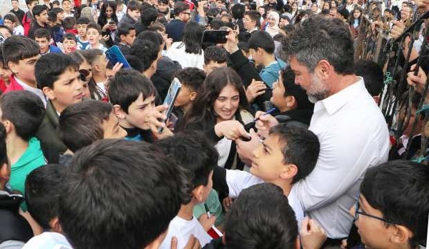 1. Lig ekibine yoğun ilgi: 2 saat boyunca hareket edemediler, izdiham &ccedil;ıktı