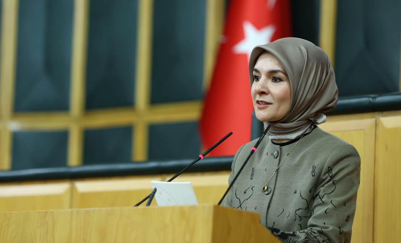 Bakan Göktaş: Gözlerinizdeki ışık bize güven veriyor