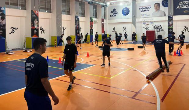 Esenler'de bir nesil sporla yetişiyor