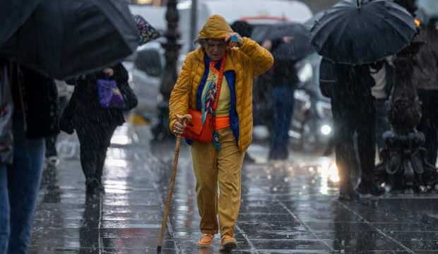 Meteoroloji'den 15 kente peş peşe sarı kodlu uyarı! Vatandaşlara çağrı
