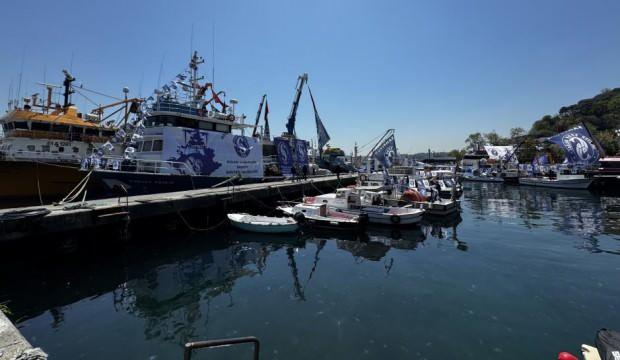 1. Lig coşkusu erken başladı! Y&uuml;zlerce tekne ile boğazda şampiyonluğu kutladılar