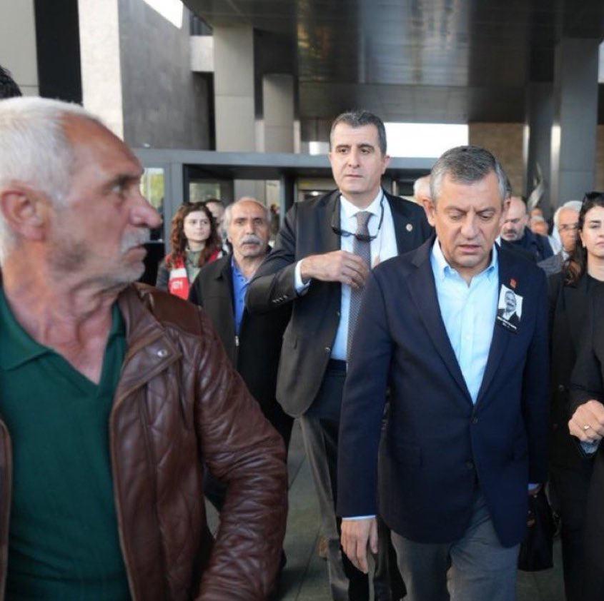 Özgür Özel'e tokatlı saldırı
