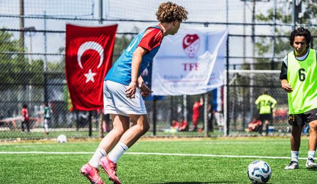 Milli Takım'a yeni yıldızlar katılacak! TFF, ABD'de futbolcu avında