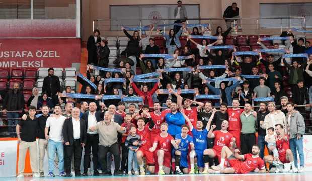 Unutulmaz başarı hikayesi! Geriden gelip kazandılar, şampiyon oldular