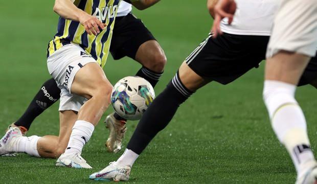 Üzerinden tam 20 yıl geçti: Beşiktaş, Fenerbahçe'ye karşı zorun peşinde