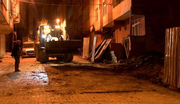 Bağcılar'da korkutan olay! 5 katlı bir bina yana doğru eğildi