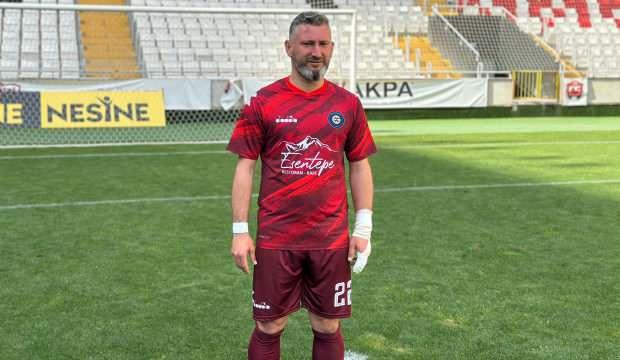 Hem başkan, hem teknik direktör, hem oyuncu: Bir de 'şampiyon'