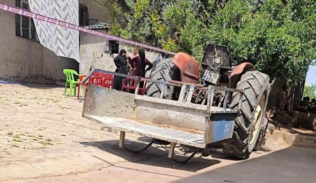 Kahreden olay! 2 yaşındaki çocuk, traktörü hareket ettirdi, 1 yaşındaki kuzeninin ezdi