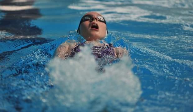 13 yaşındaki milli paralimpik yüzücü Yüce'nin hedefi Los Angeles 2028