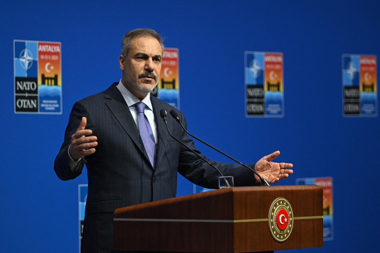 Bakan Fidan, zirve sonrası basın toplantısı düzenledi.