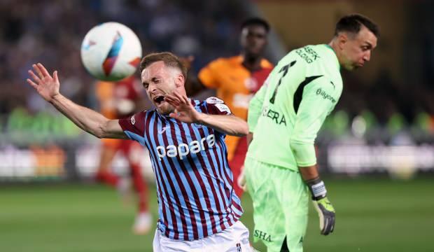 Final &ouml;ncesi s&uuml;rpriz tahmin: Yapay zeka kupayı kazanacak takımı a&ccedil;ıkladı