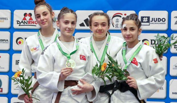 Finalde İsrailli rakibini mindere serdi: Madalyayı Filistin'e armağan etti