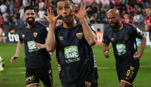 41 yaşında 18 gol attı! 1. Lig'de tarih yazıyor